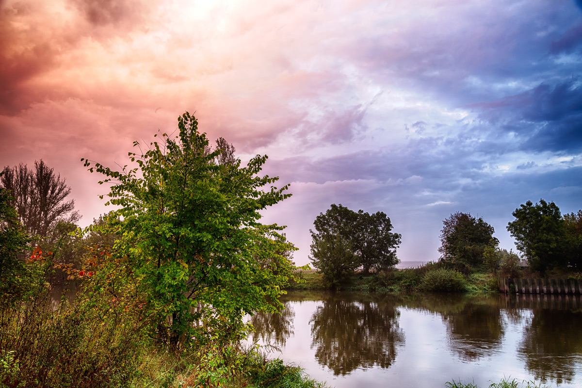 The coming of the thunderstorm