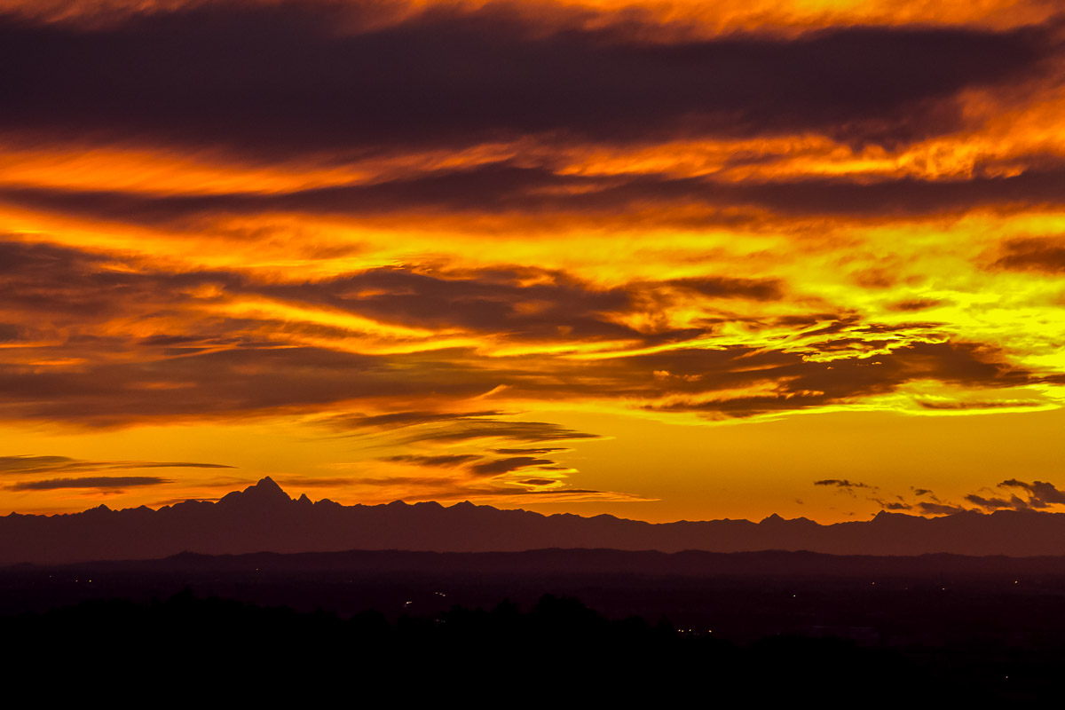 Sunset by the green '