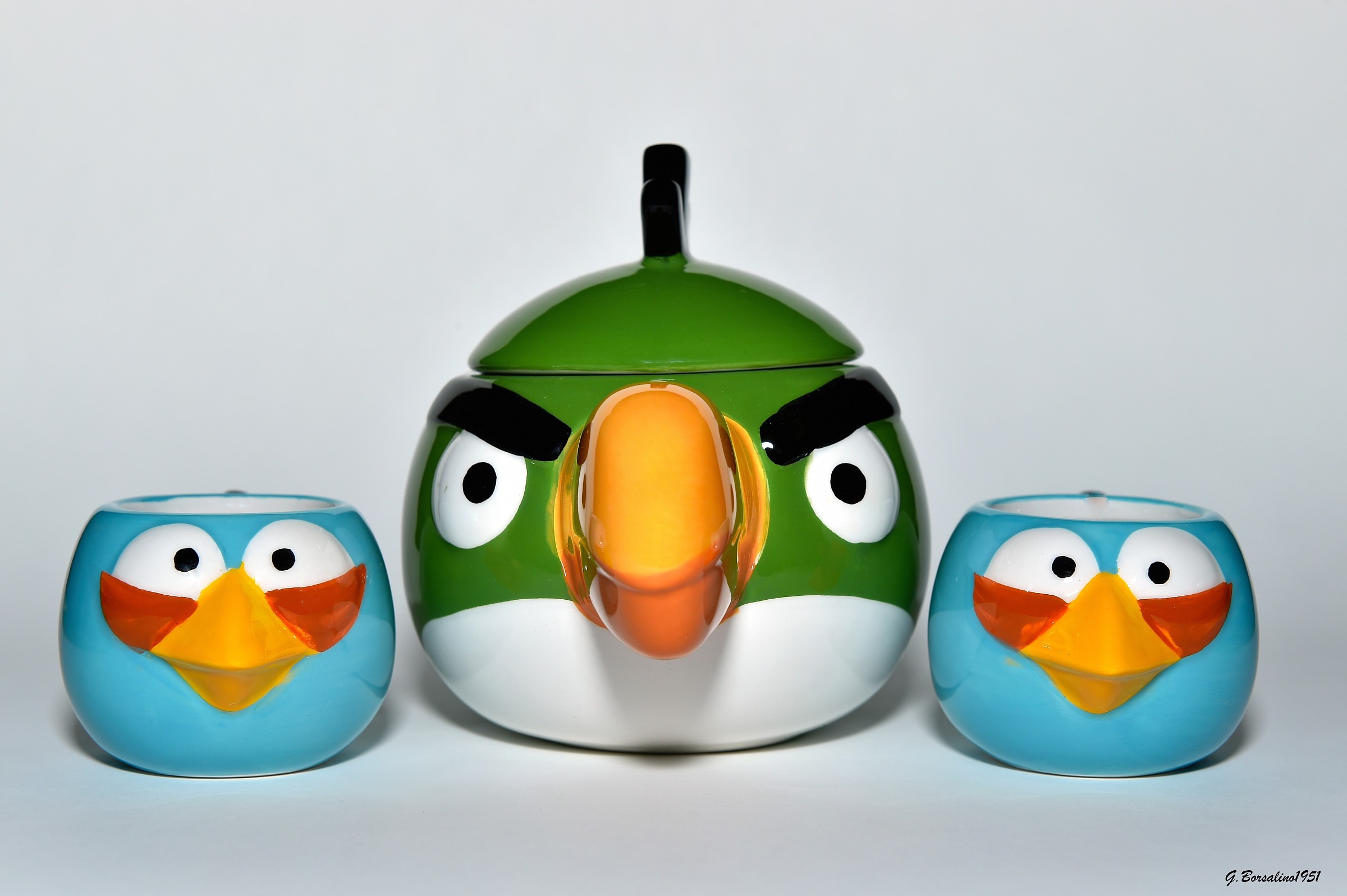 Papa !!! Ma che cipiglio ! Angry Birds'