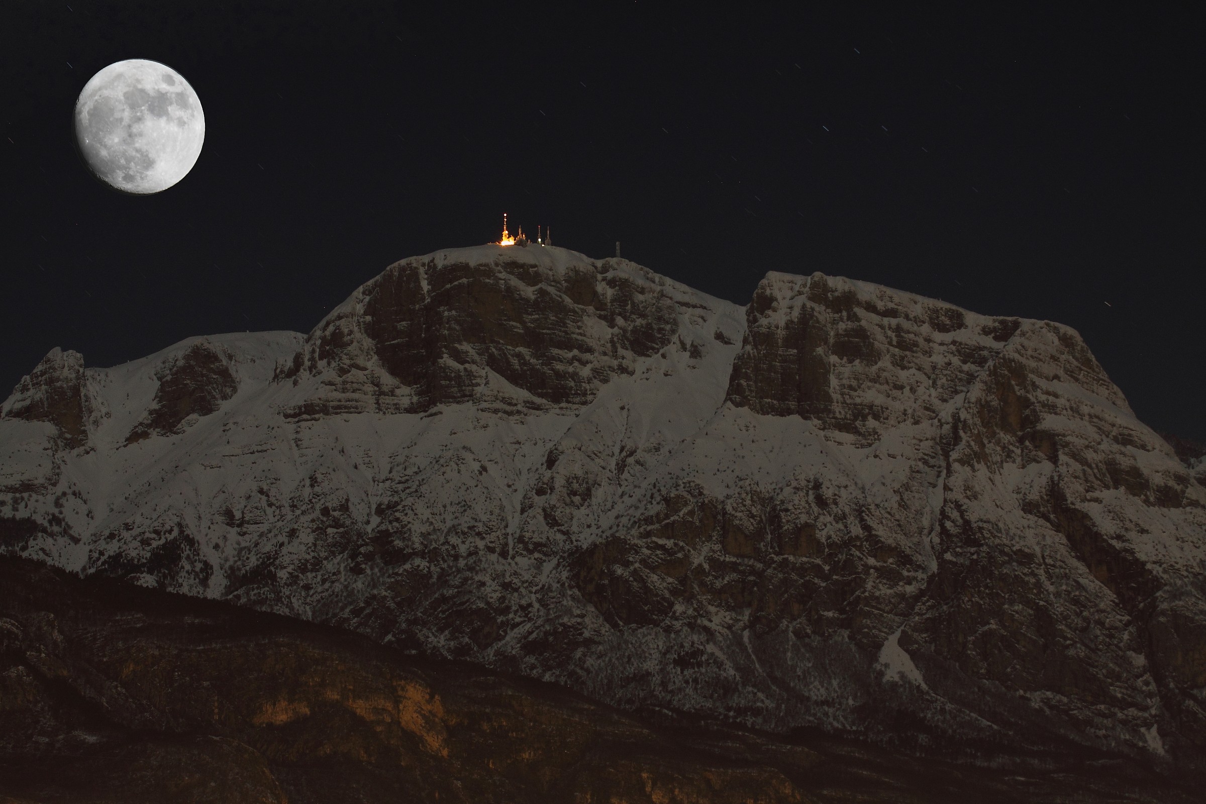 hdr 50mm con luna 200mm