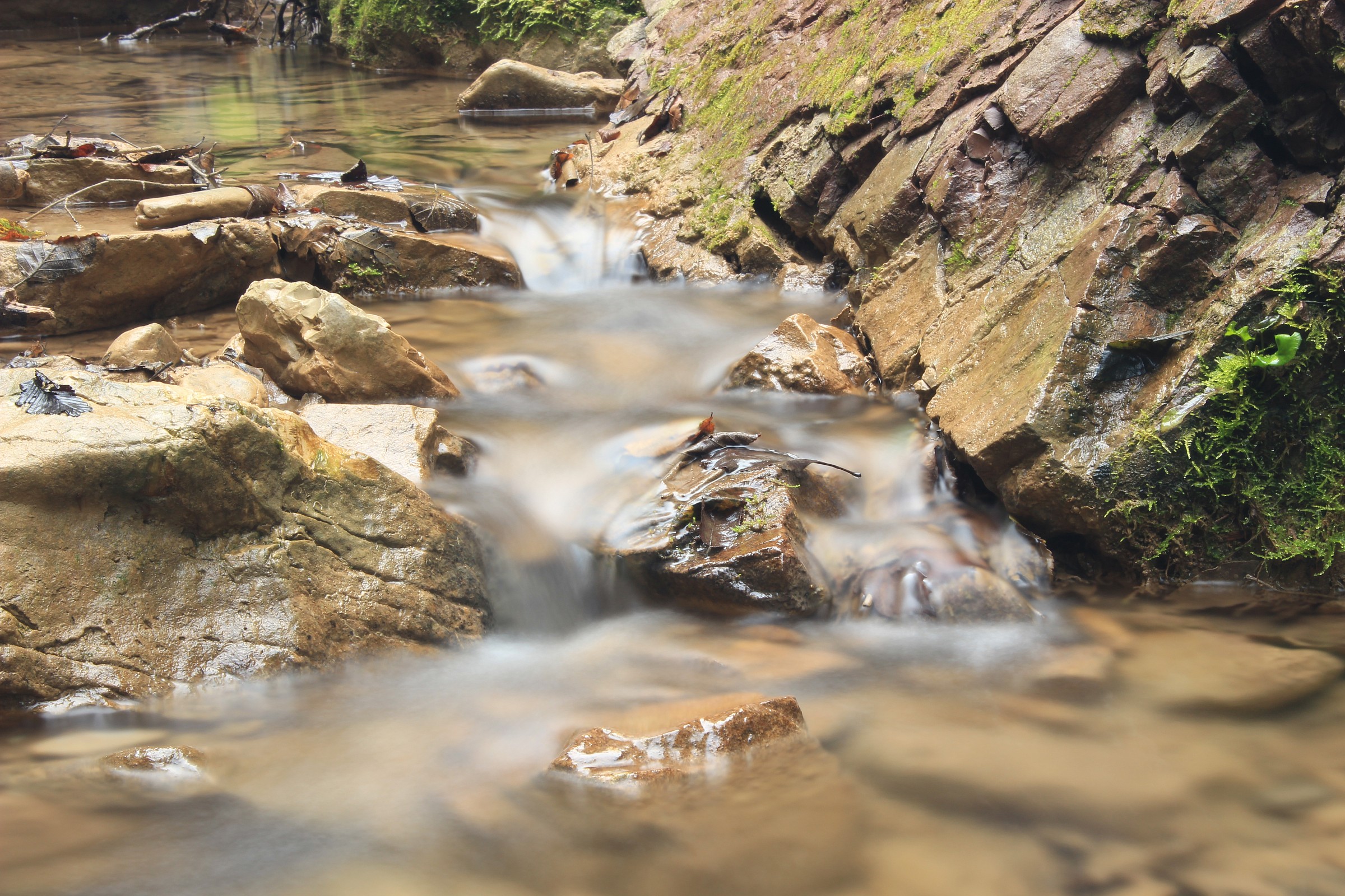 waterfalls mounds brusati