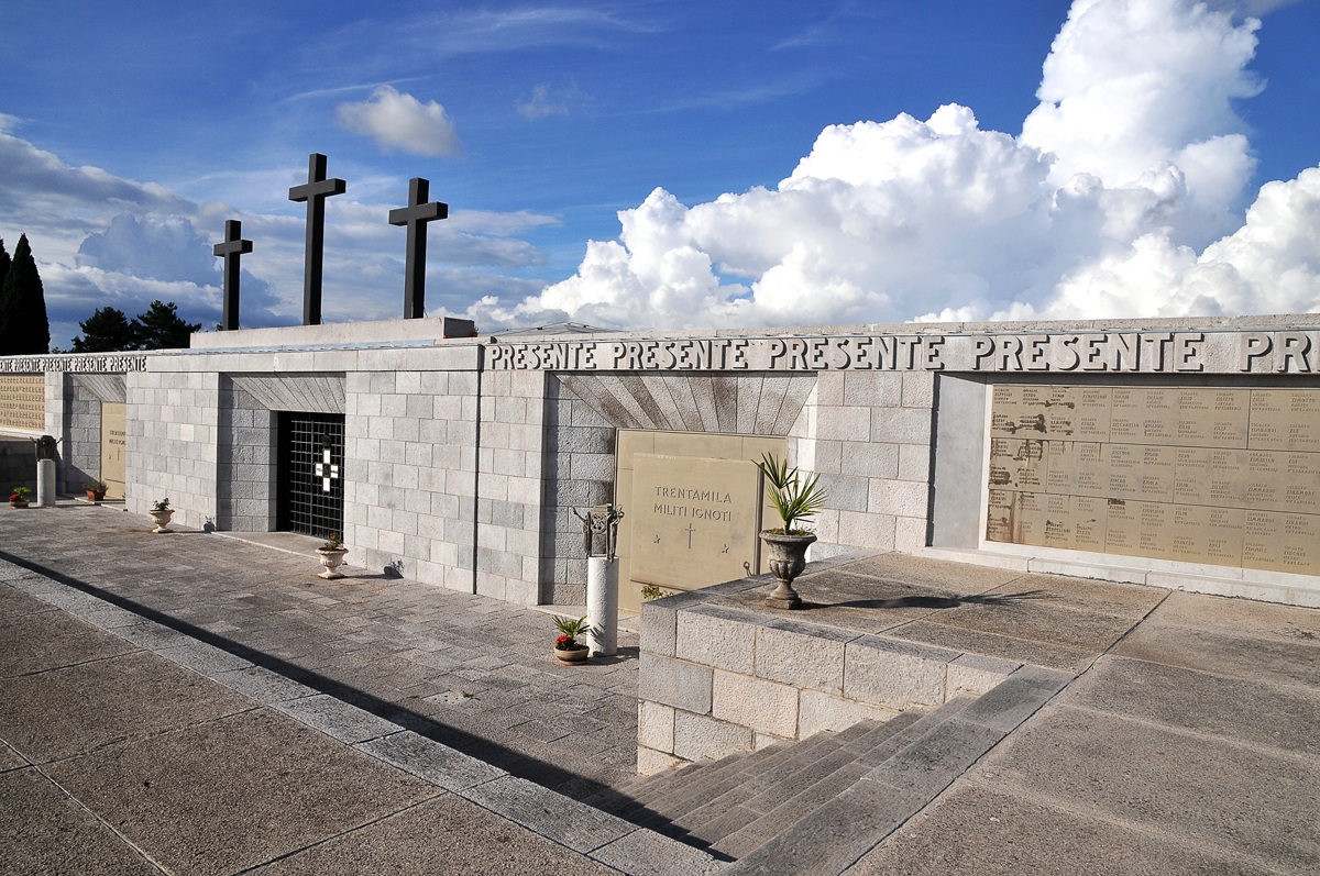Mausoleum of King of Apulia