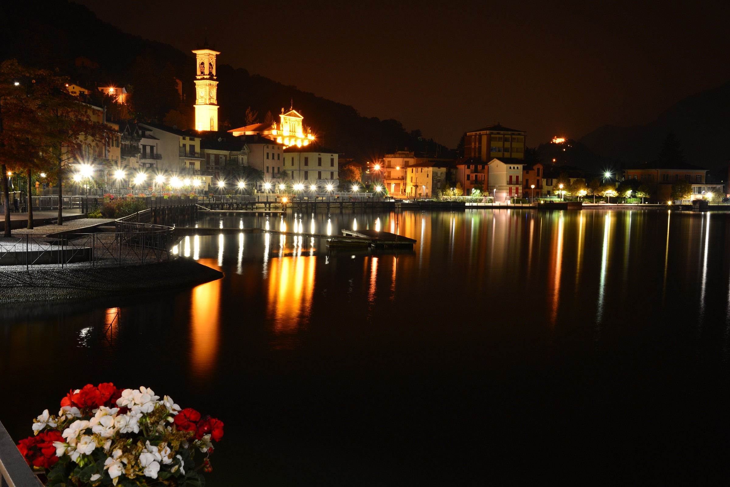 Porto Ceresio 3 ottobre 2014 ore 23.00