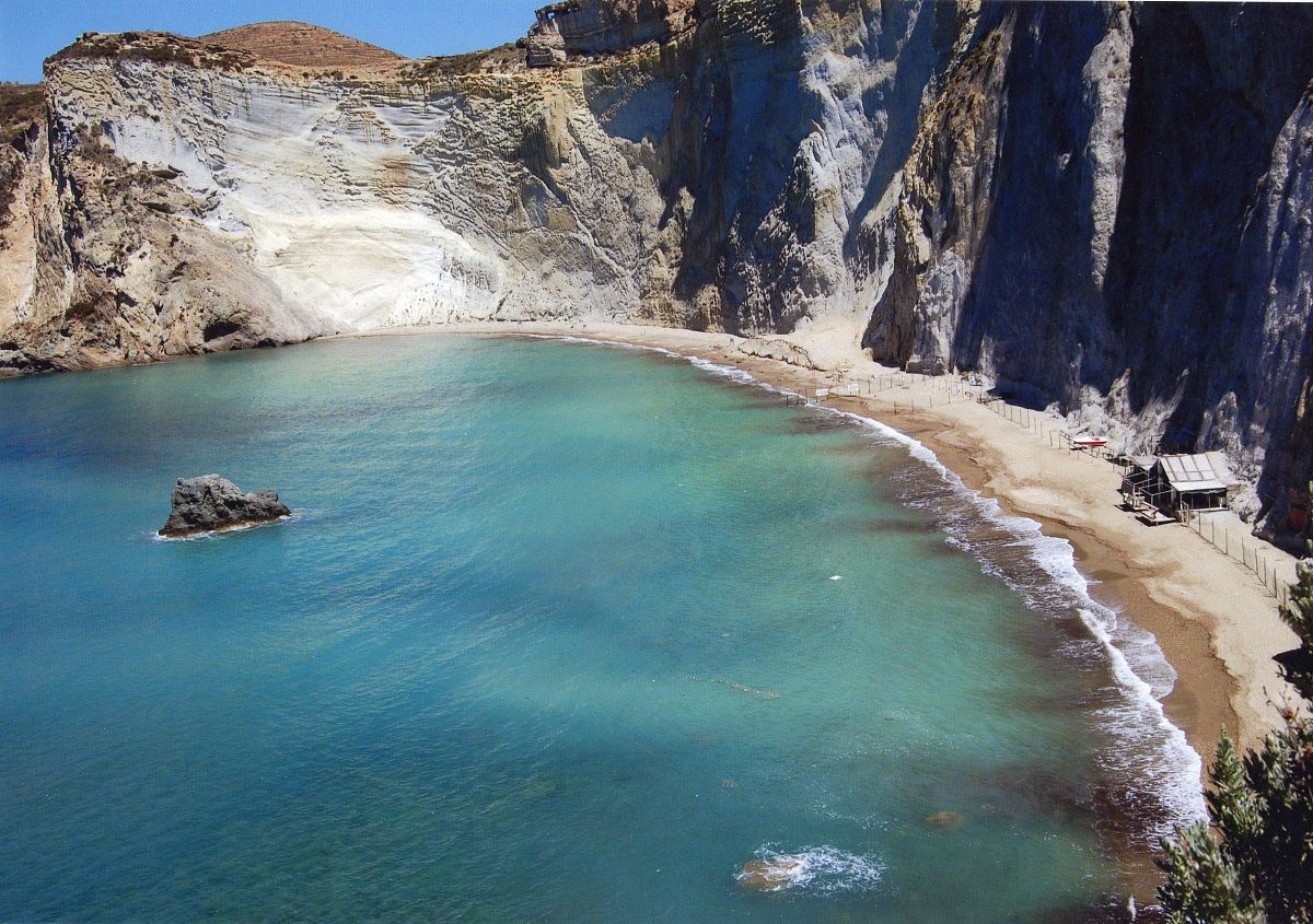island of Ponza. Chiana di Luna.