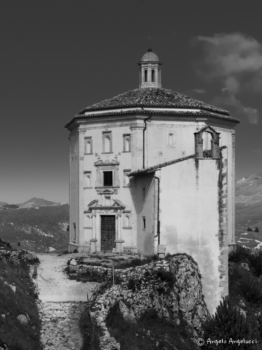 Rocca Calascio in b\w