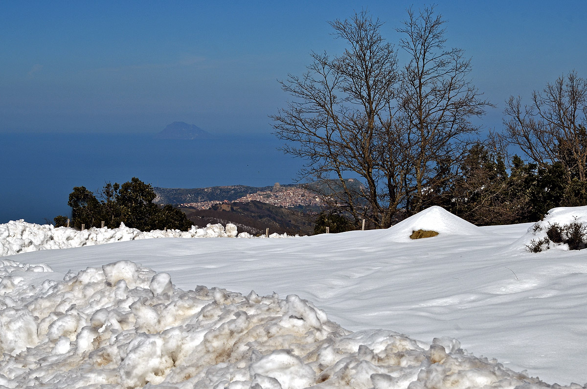 San Fratello (Me) - Snow, sea and Aeolian Islands -