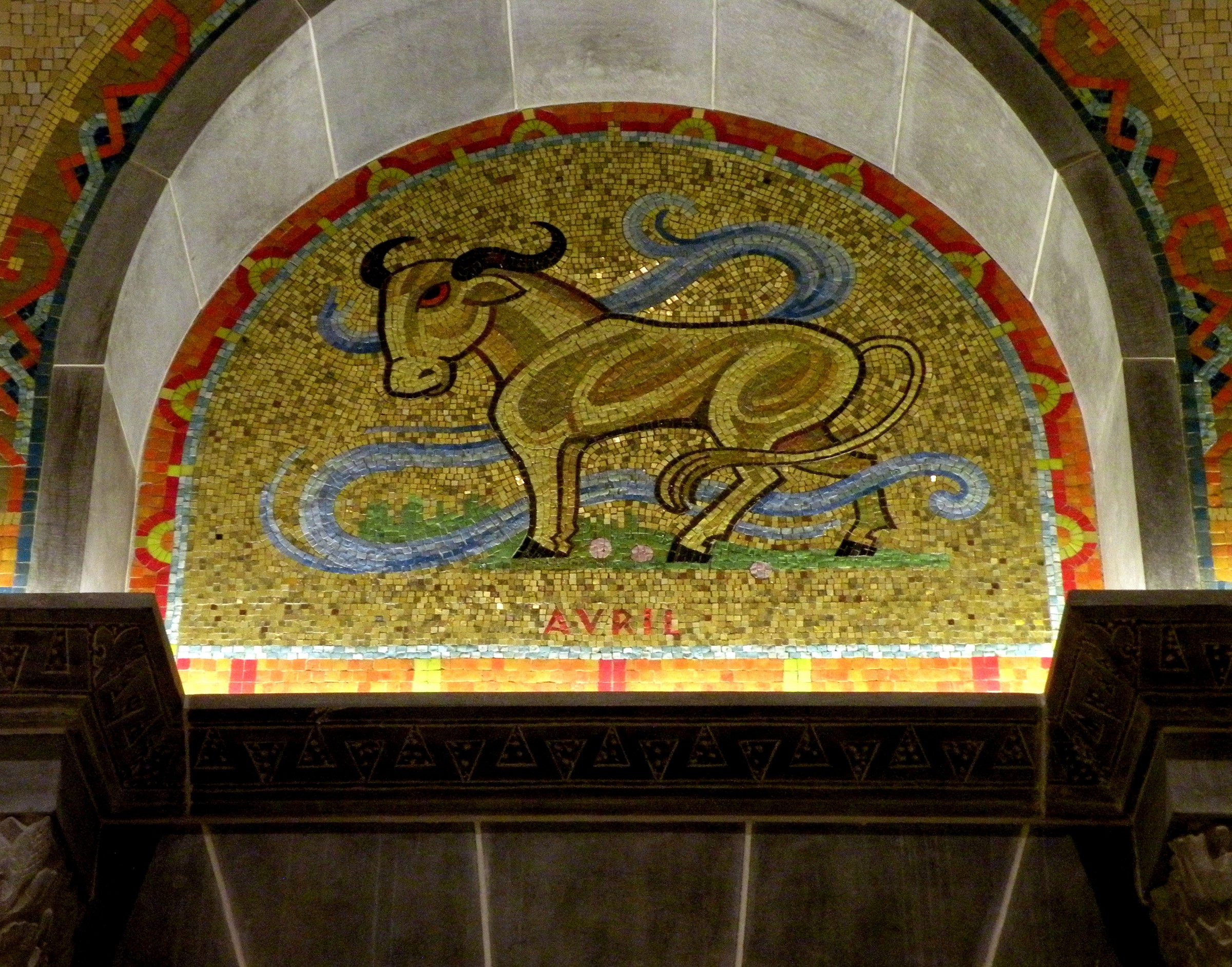 Segno zodiacale in chiesa