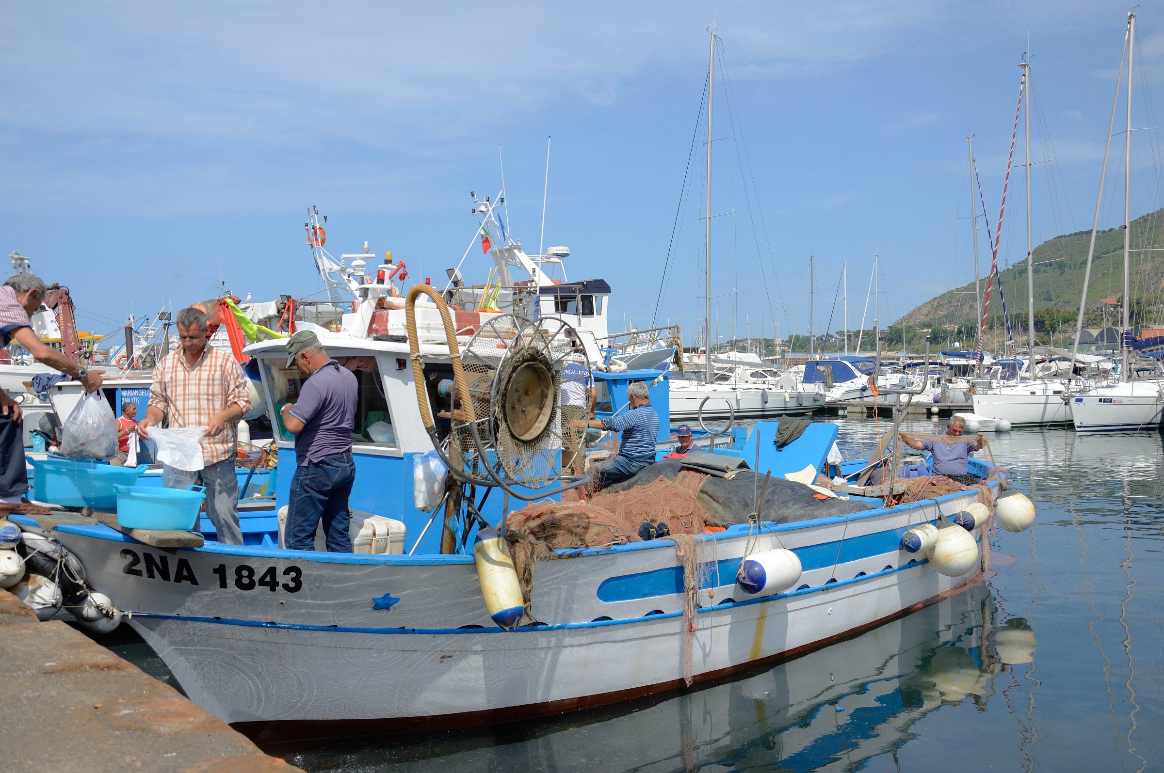 fishermen in Pozzuoli (na)