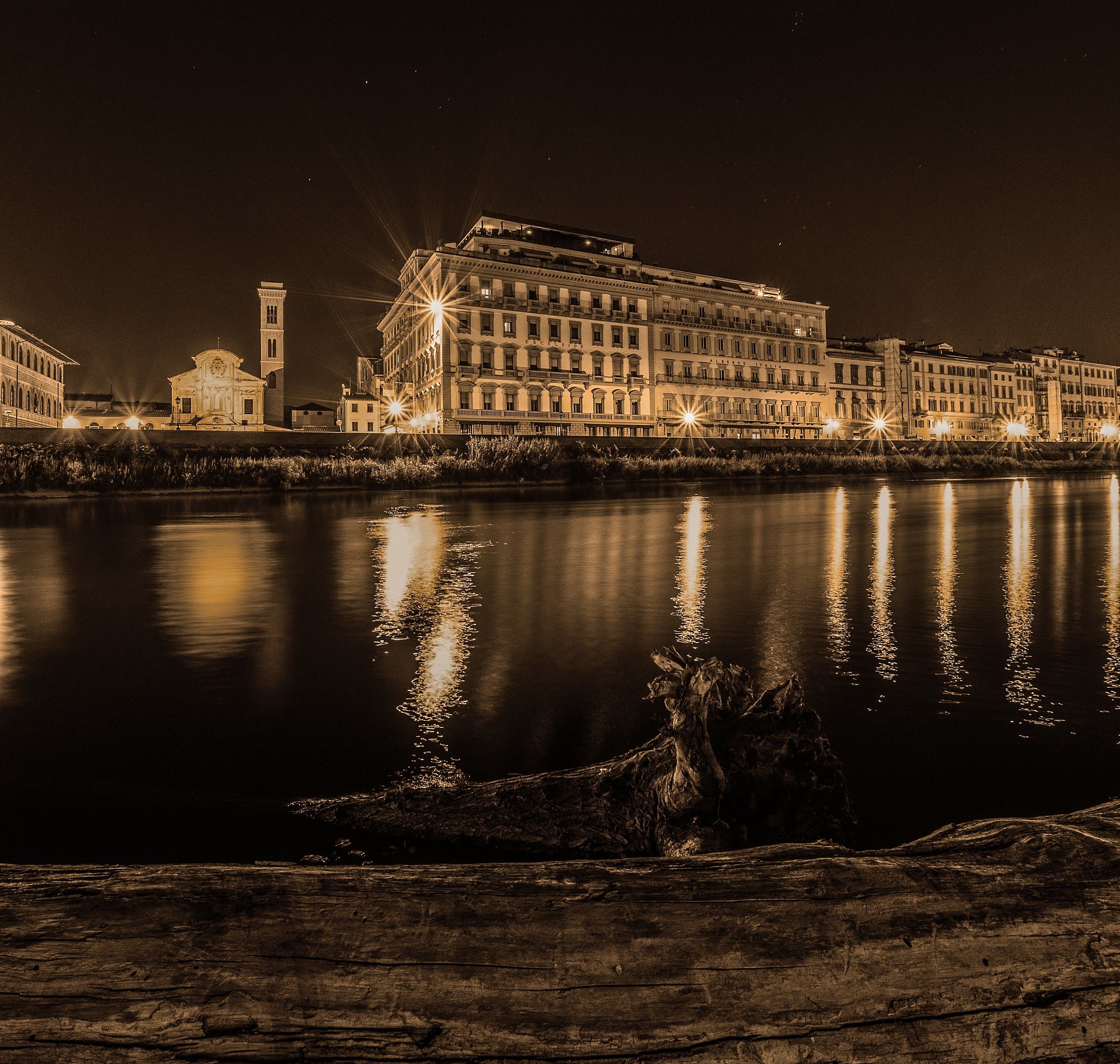 Piazza Ognissanti, Lungarno A. Vespucci, Firenze