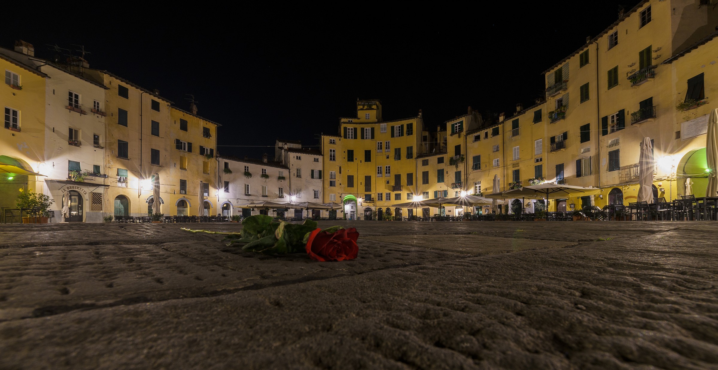 Piazza dell'Anfiteatro - Lucca