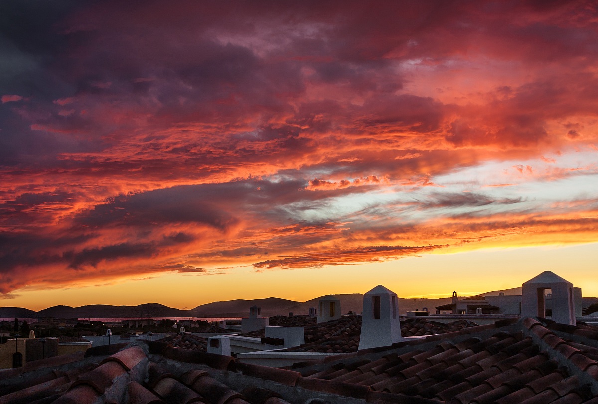 Red sky at night in Alghero