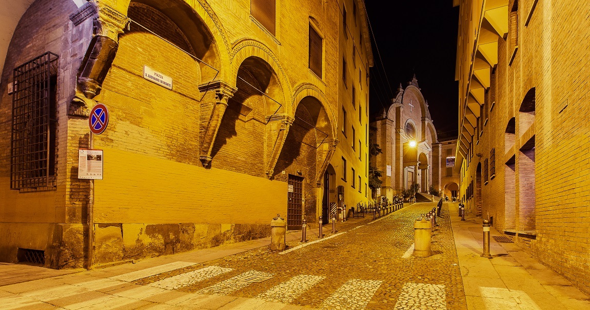 Alley Monticelli, Piazza San Giovanni in Monte-Bologna