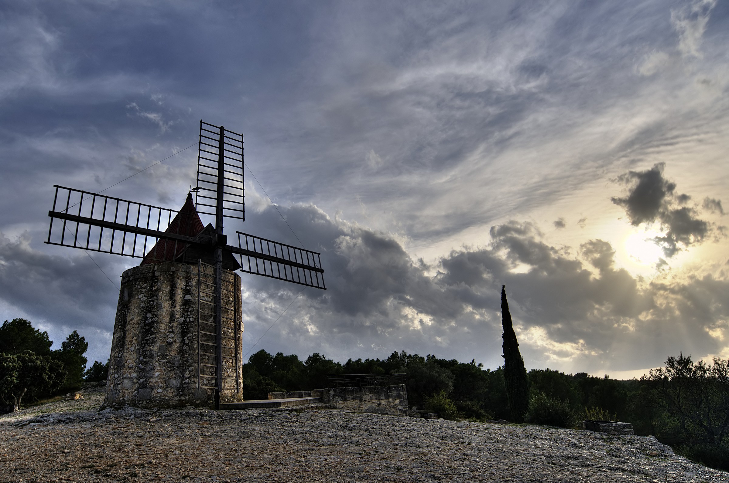 Fontvieille... mulino.