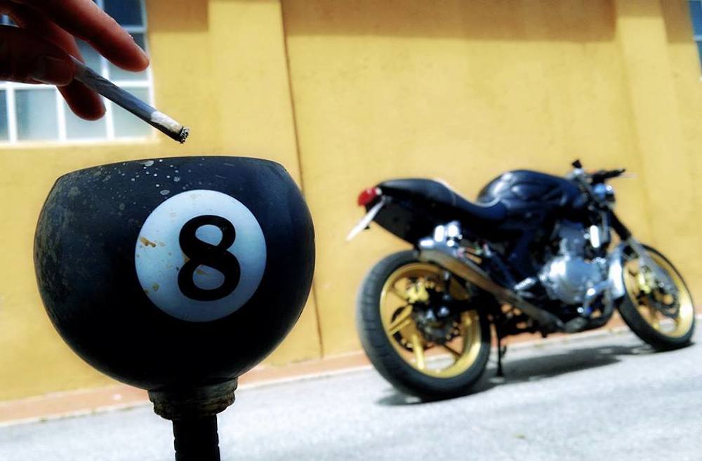 Otto simbolo di Cafè Racer e Infinito & La Cafelipeto