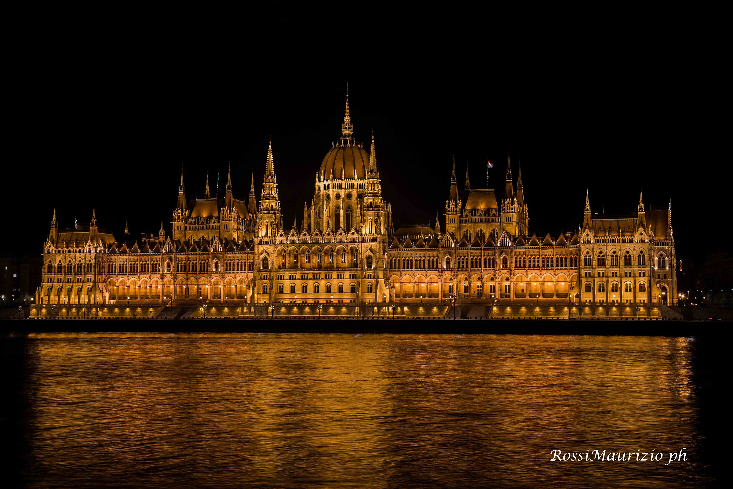 On the banks of the Danube gold .....