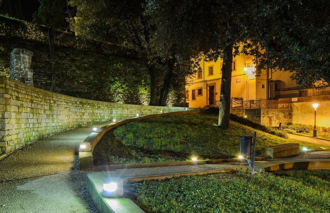 difronti ad  Biblioteca Citta' Di Arezzo
