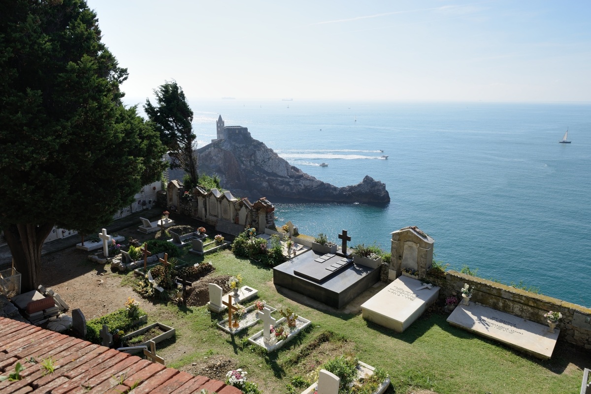 Portovenere ... from the graveyard ..