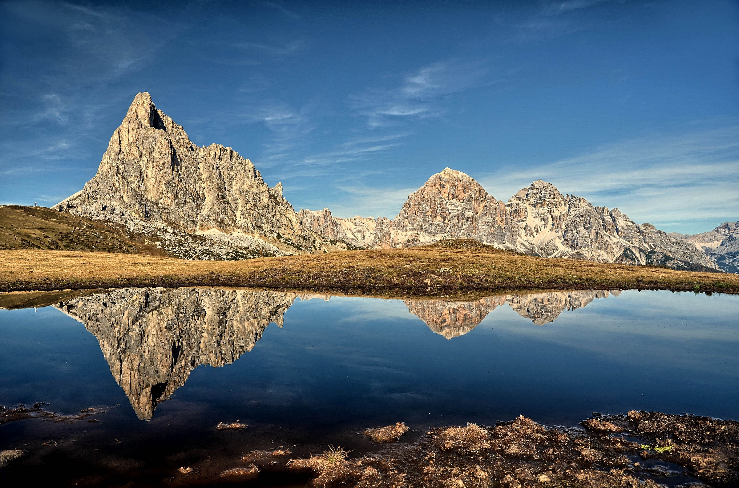 Riflessi al Passo Giau