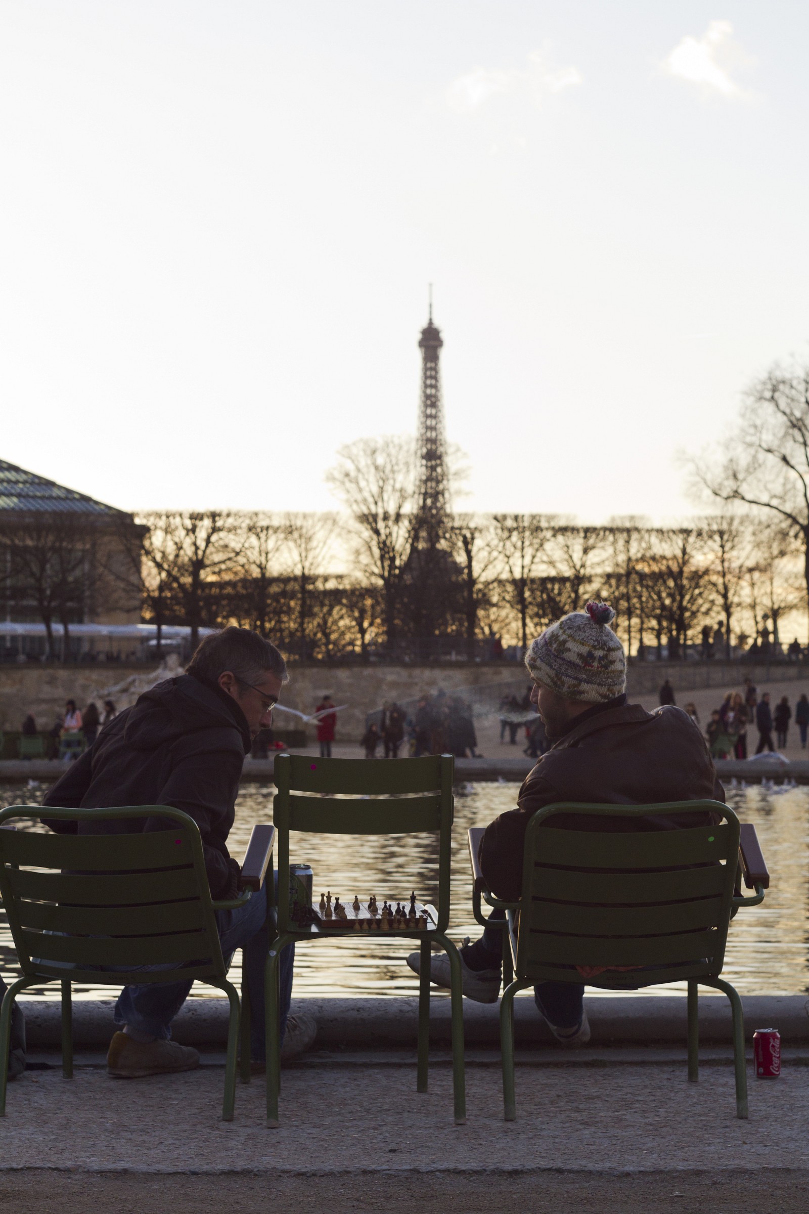 Giocando a scacchi a Parigi