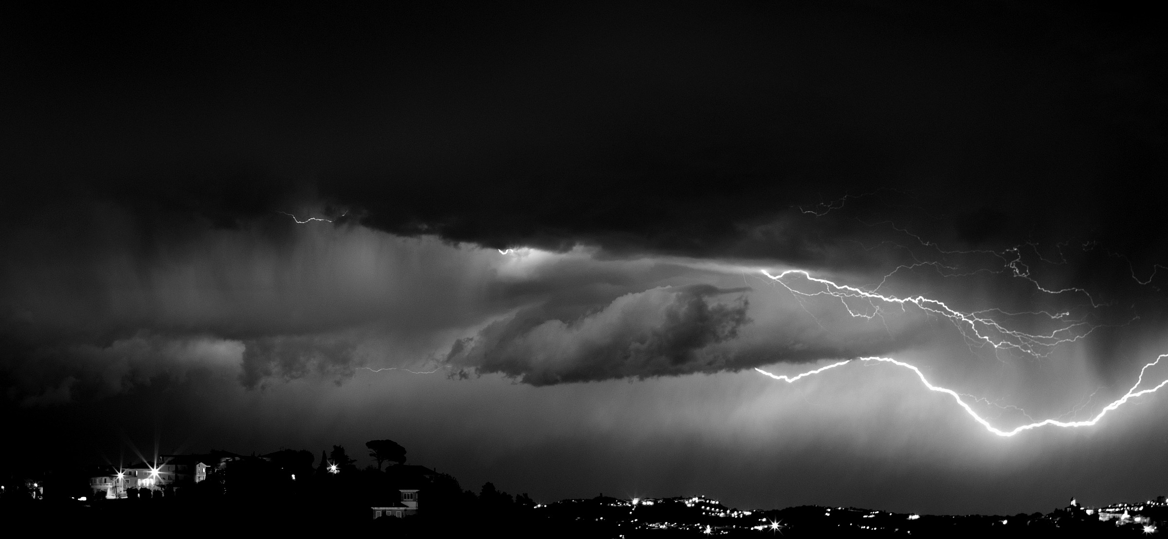 tempesta di fulmini sopra l'adriatico!!