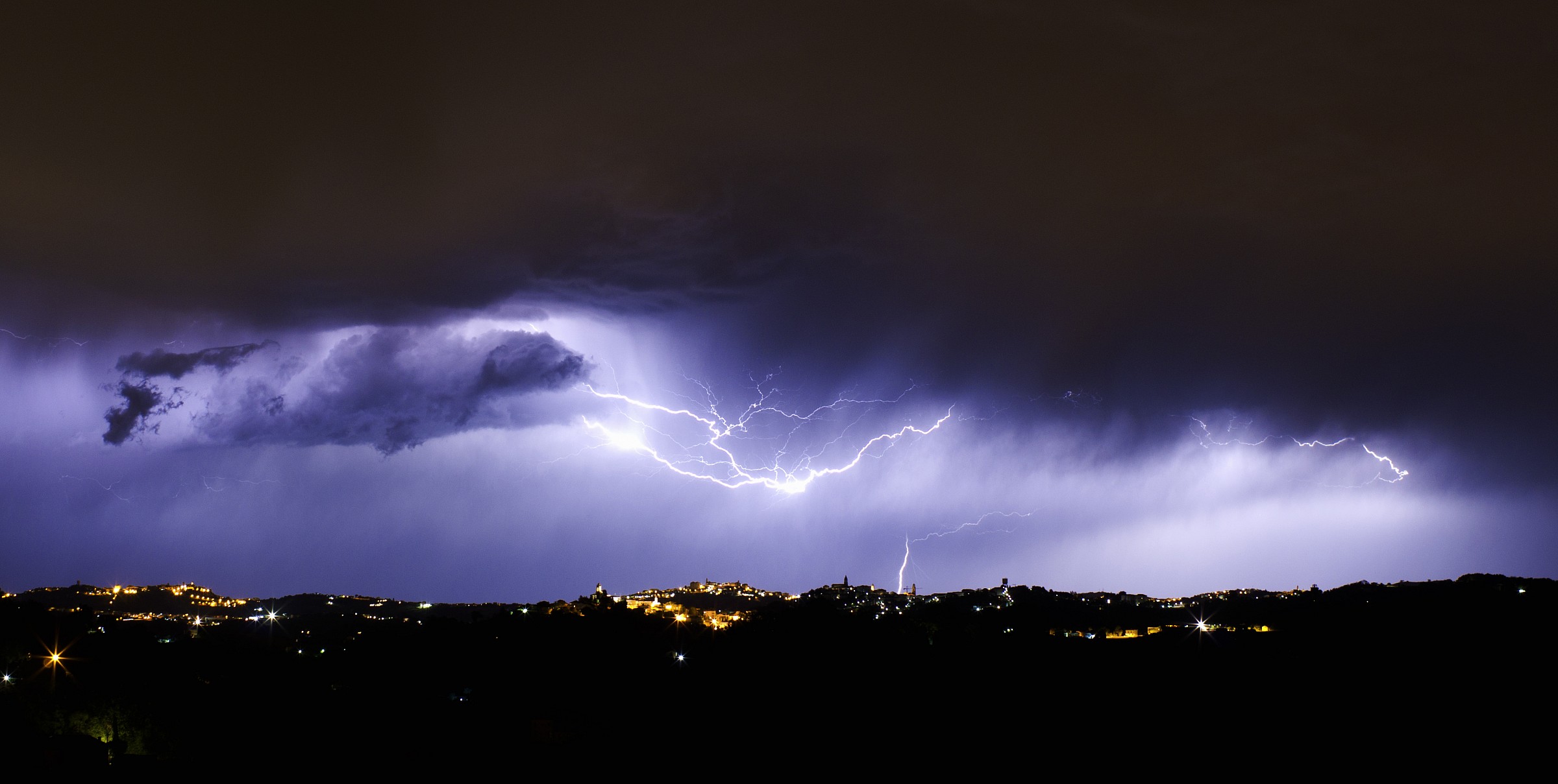 tempesta di fulmini sopra l'adriatico!!