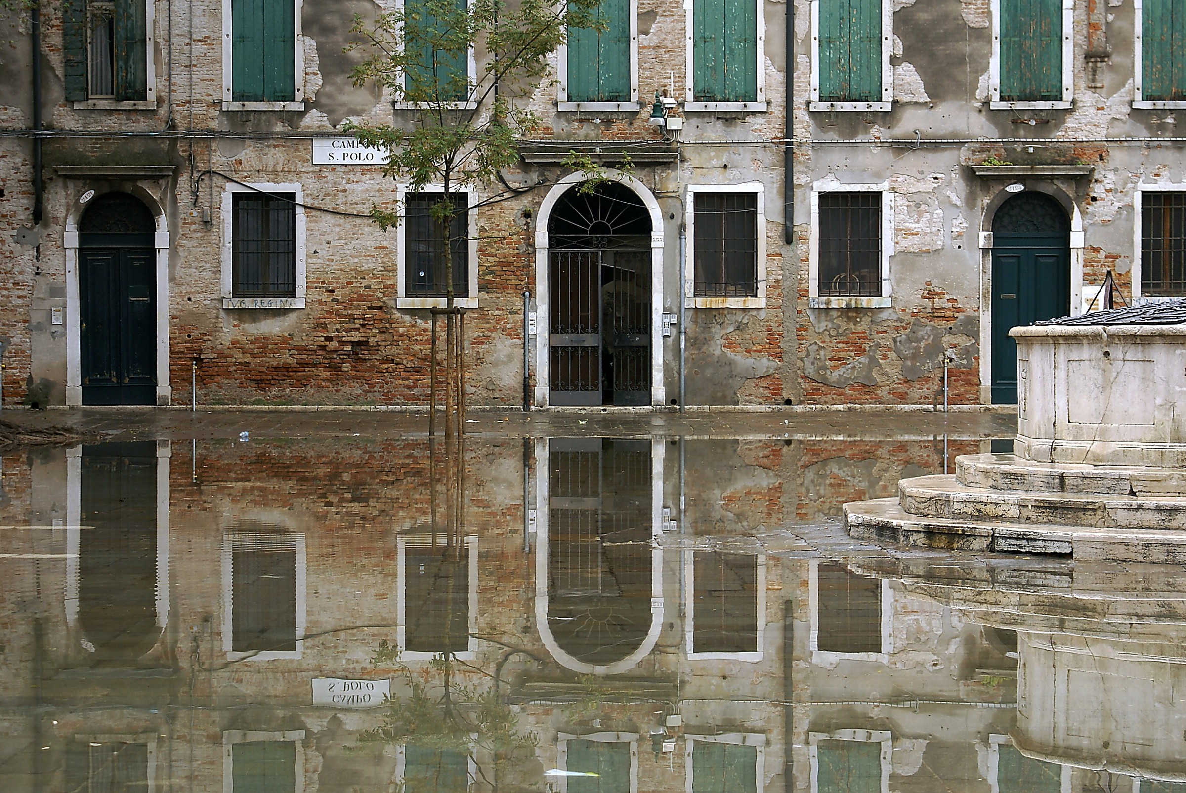 Campo San Polo and the high water