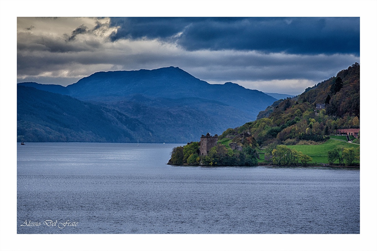 Sulle rive del Loch Ness