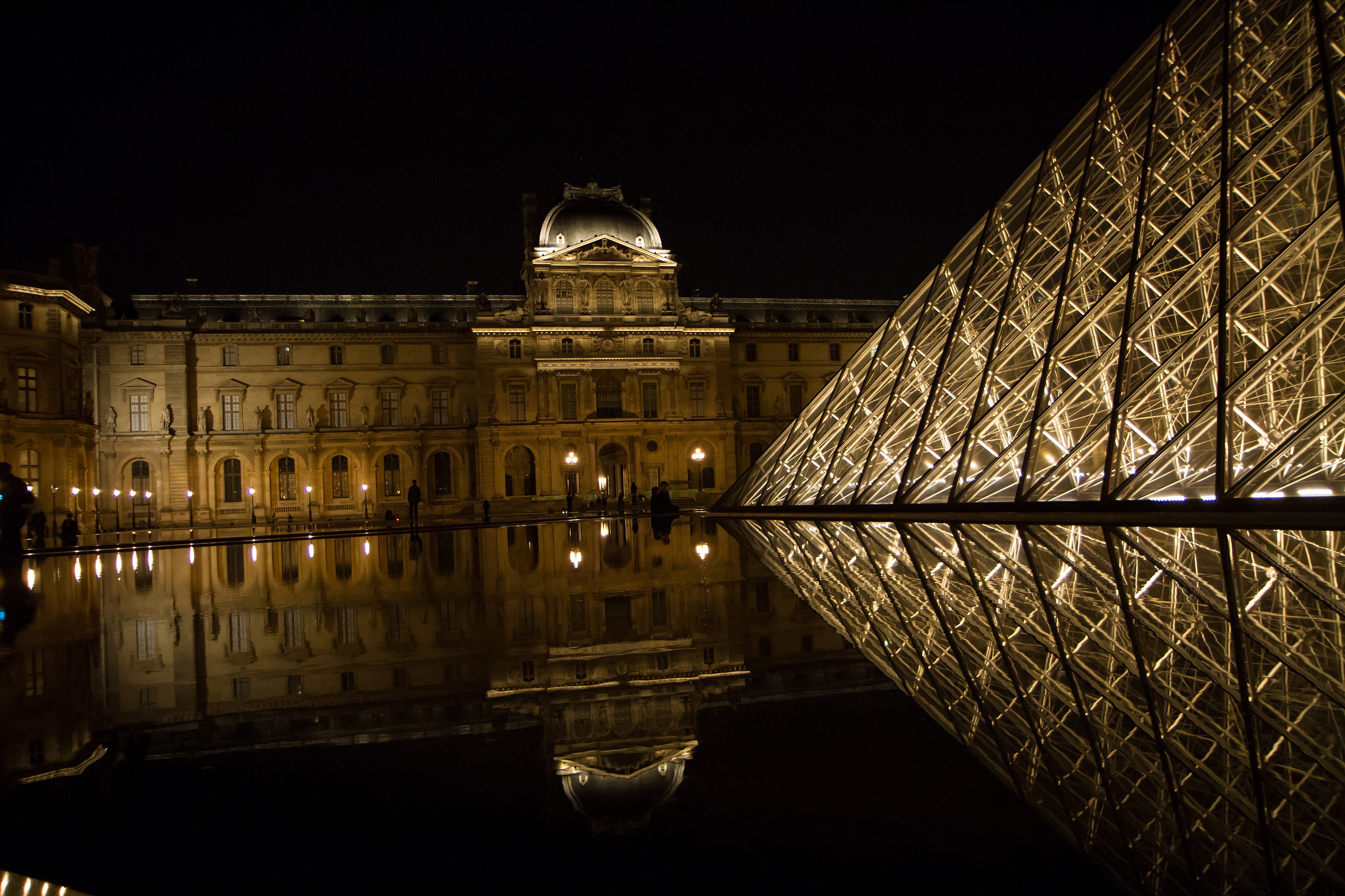 Louvre's reflex