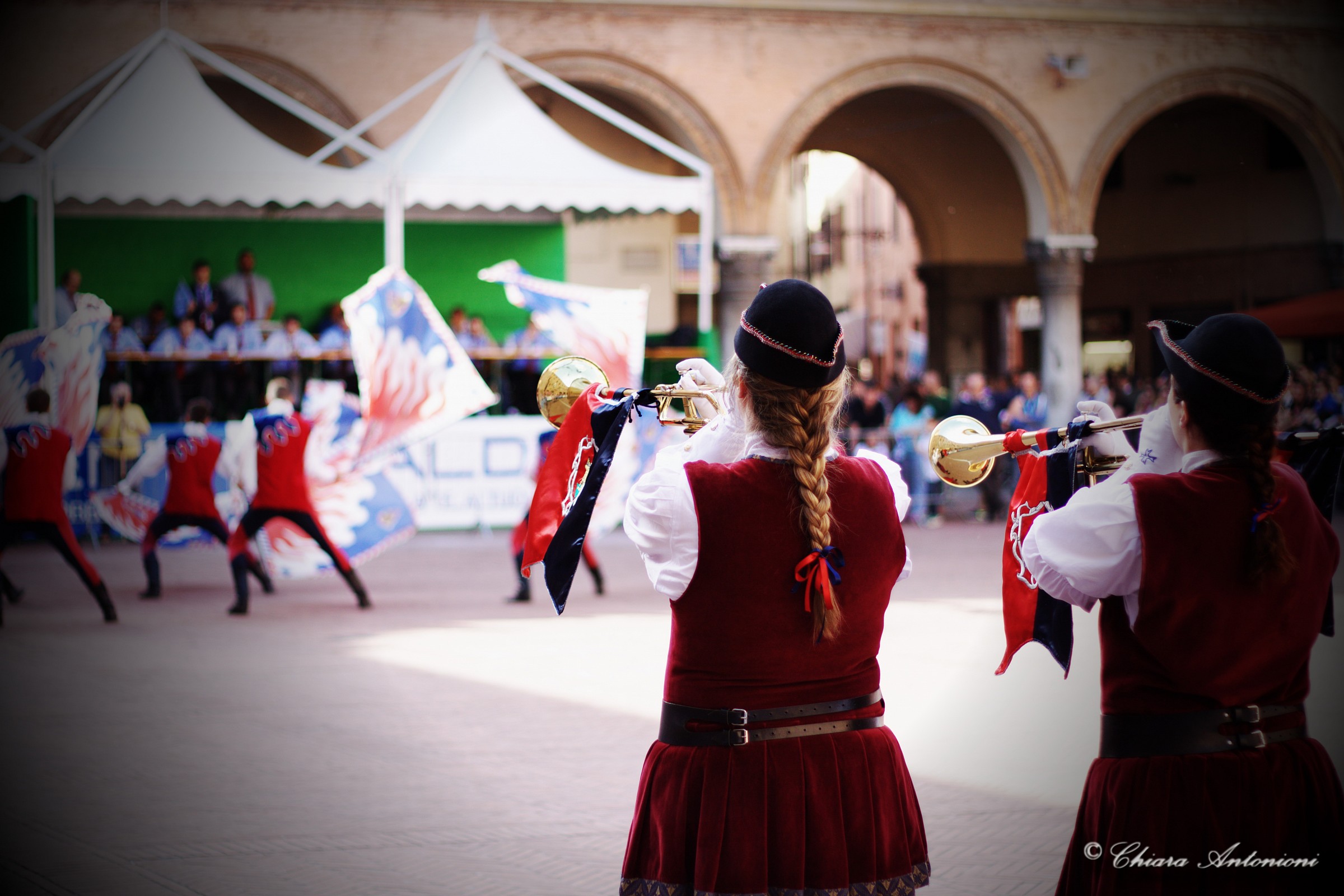 chiarinisti e sbandieratori