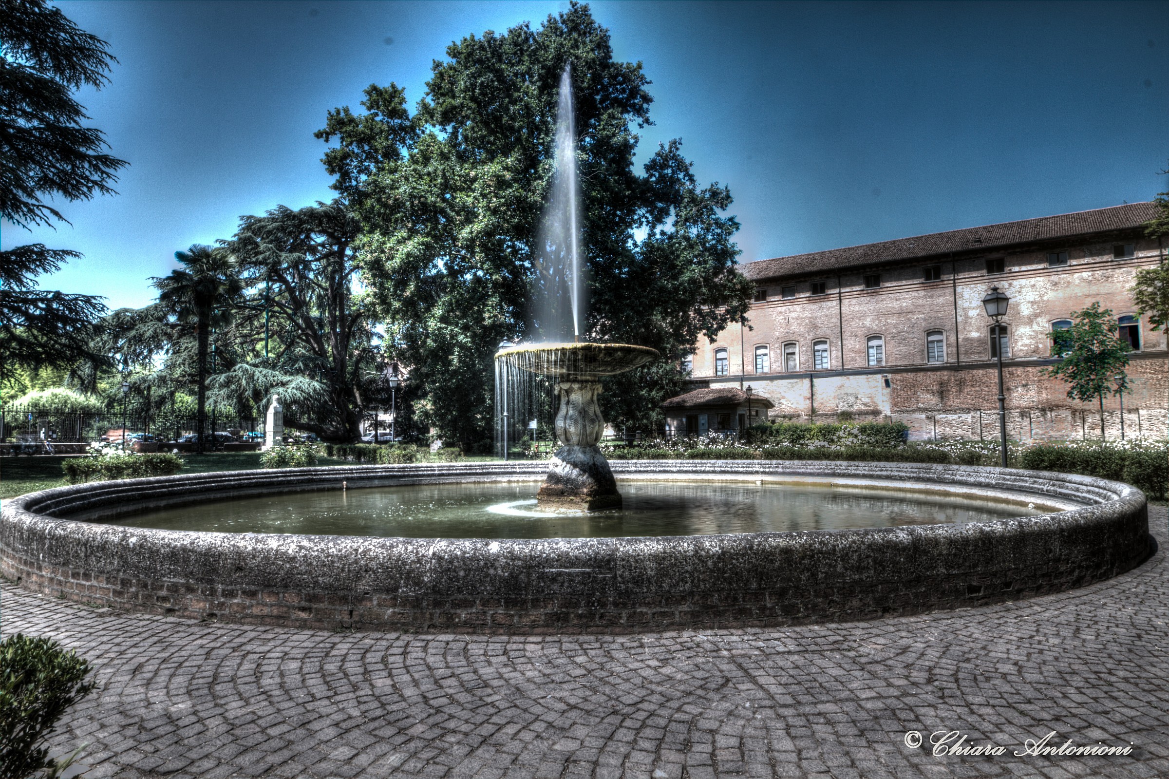 fontana parco massari