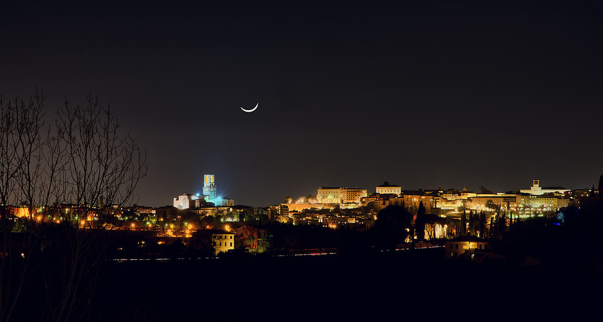 La luna che ride sopra Perugia (ma che c'avrà da ...