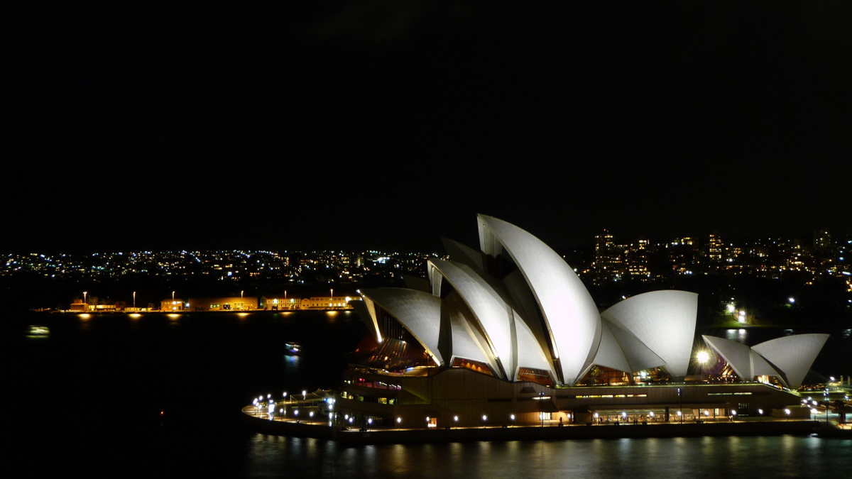 "Sydney Opera House"