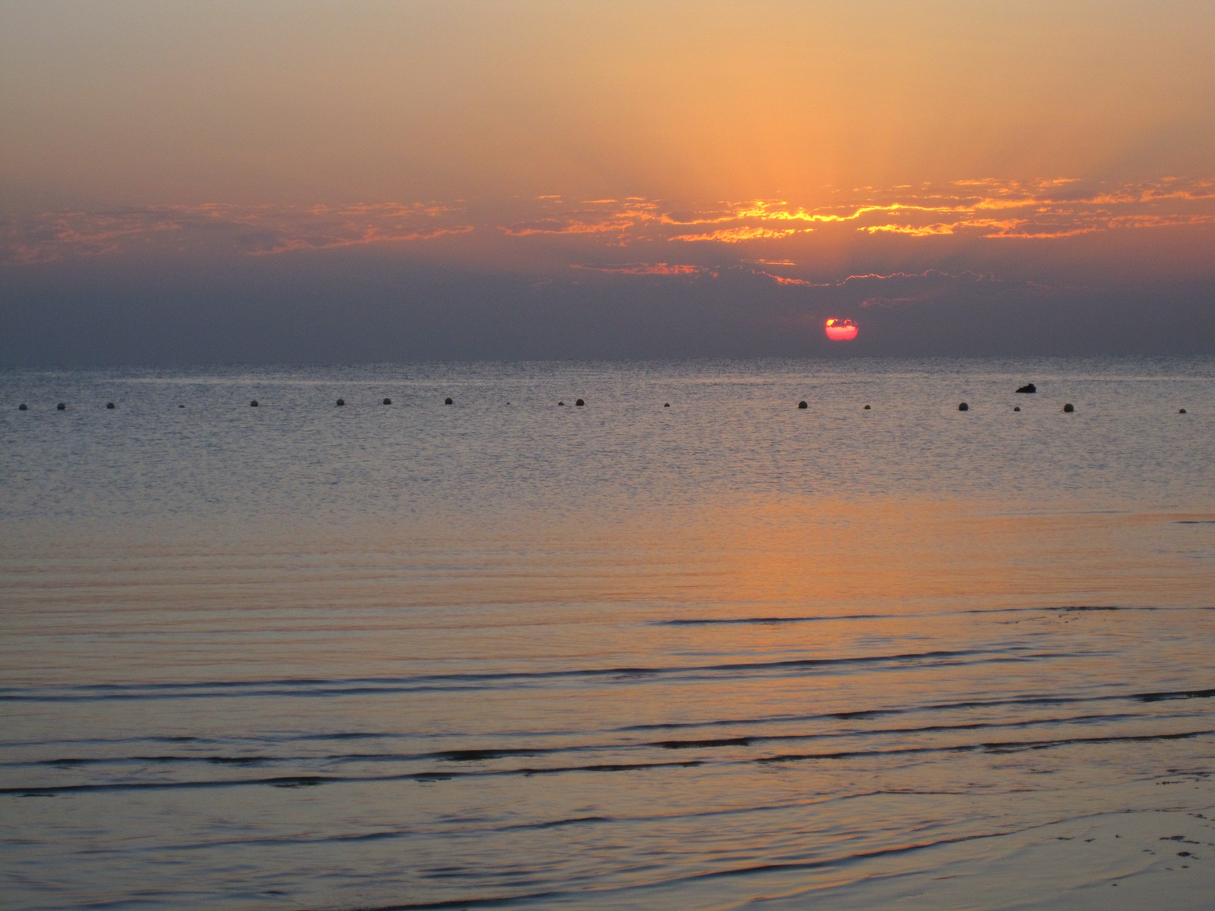 inizio dell'alba mar rosso