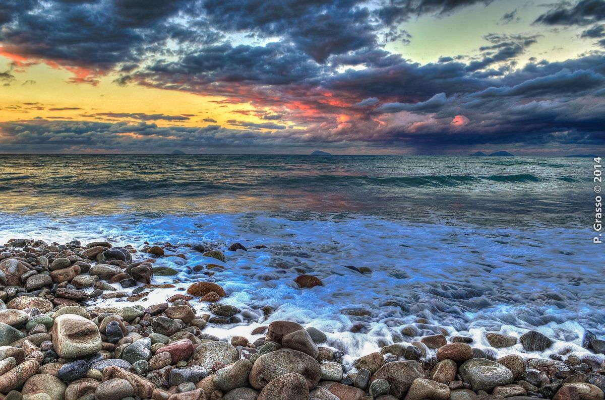 ?? sea, clouds and eolian islands