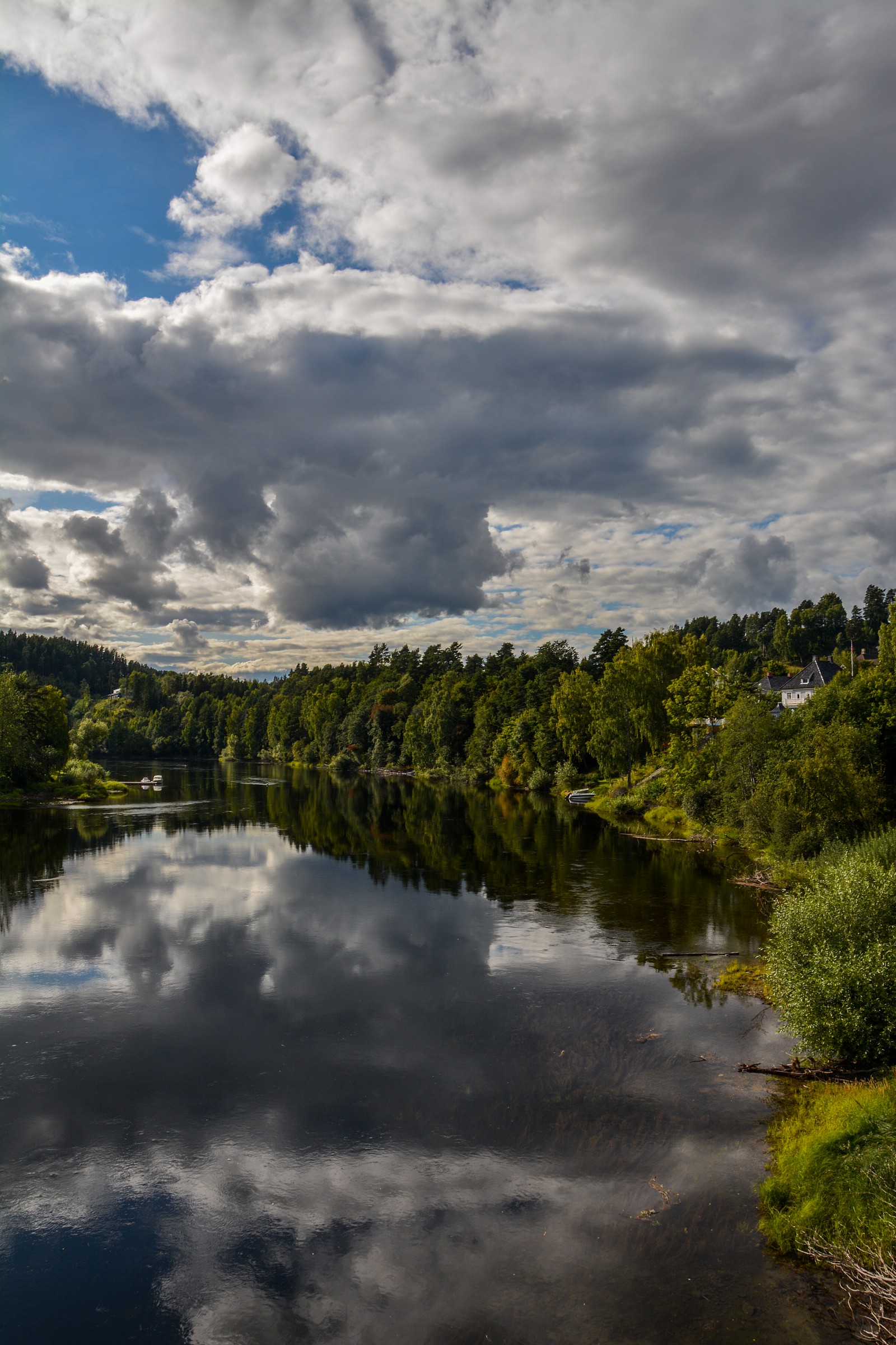 View from the H?nefoss' Bridge