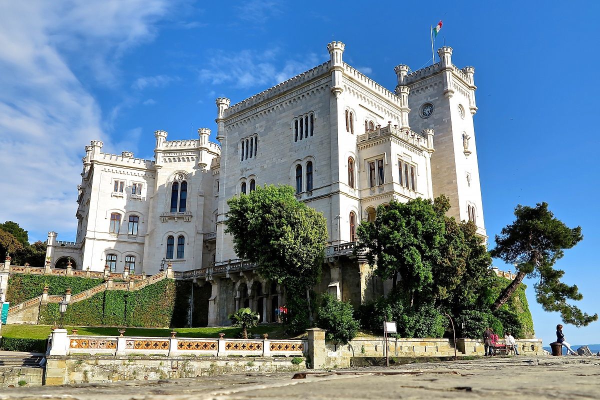 Miramare Castle (ts)