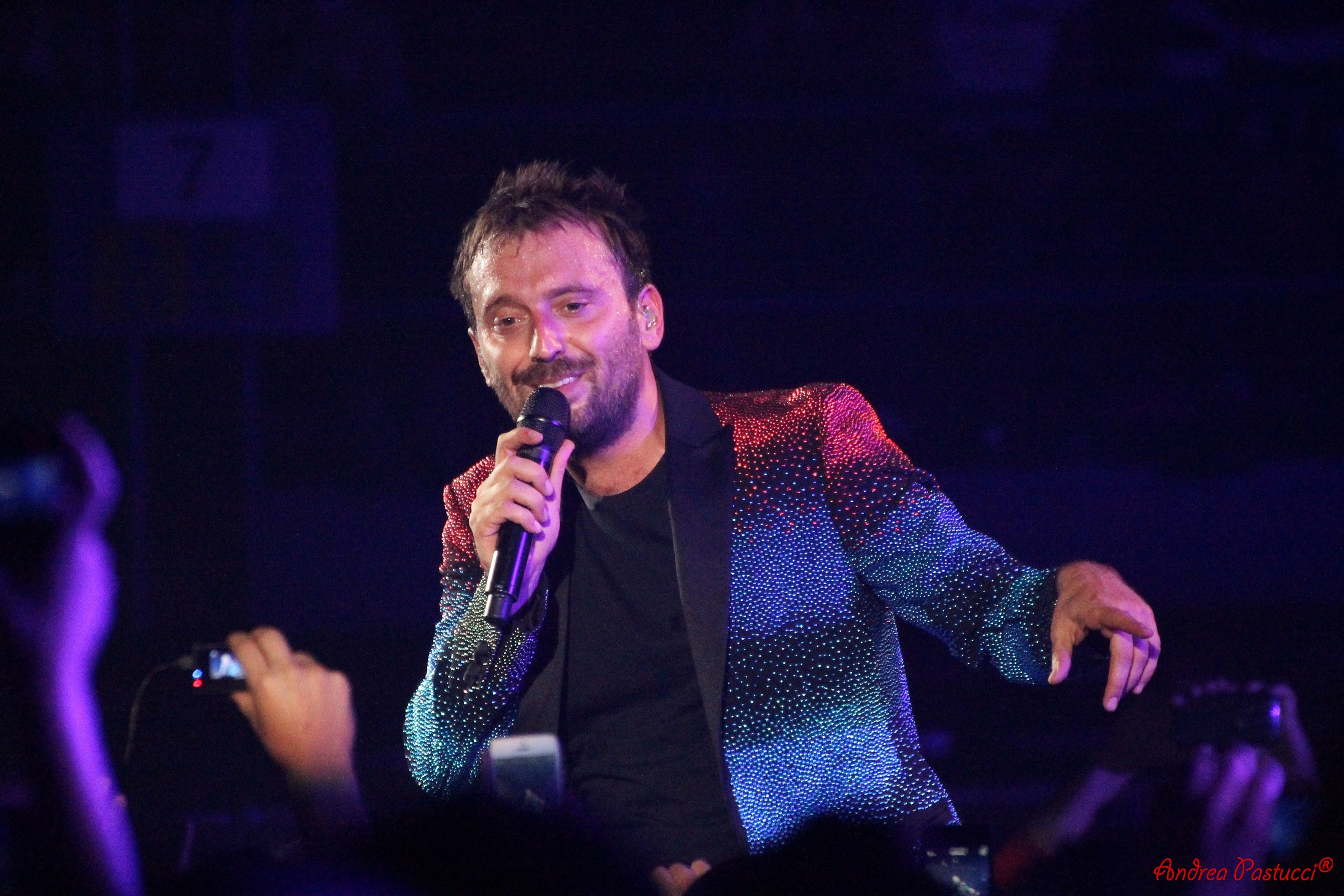 emozioni dal pubblico-concerto Cremonini 28.10.14 Milan