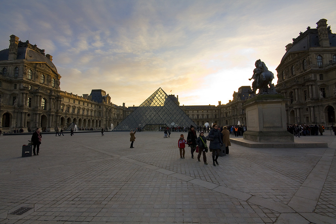 Louvre.
