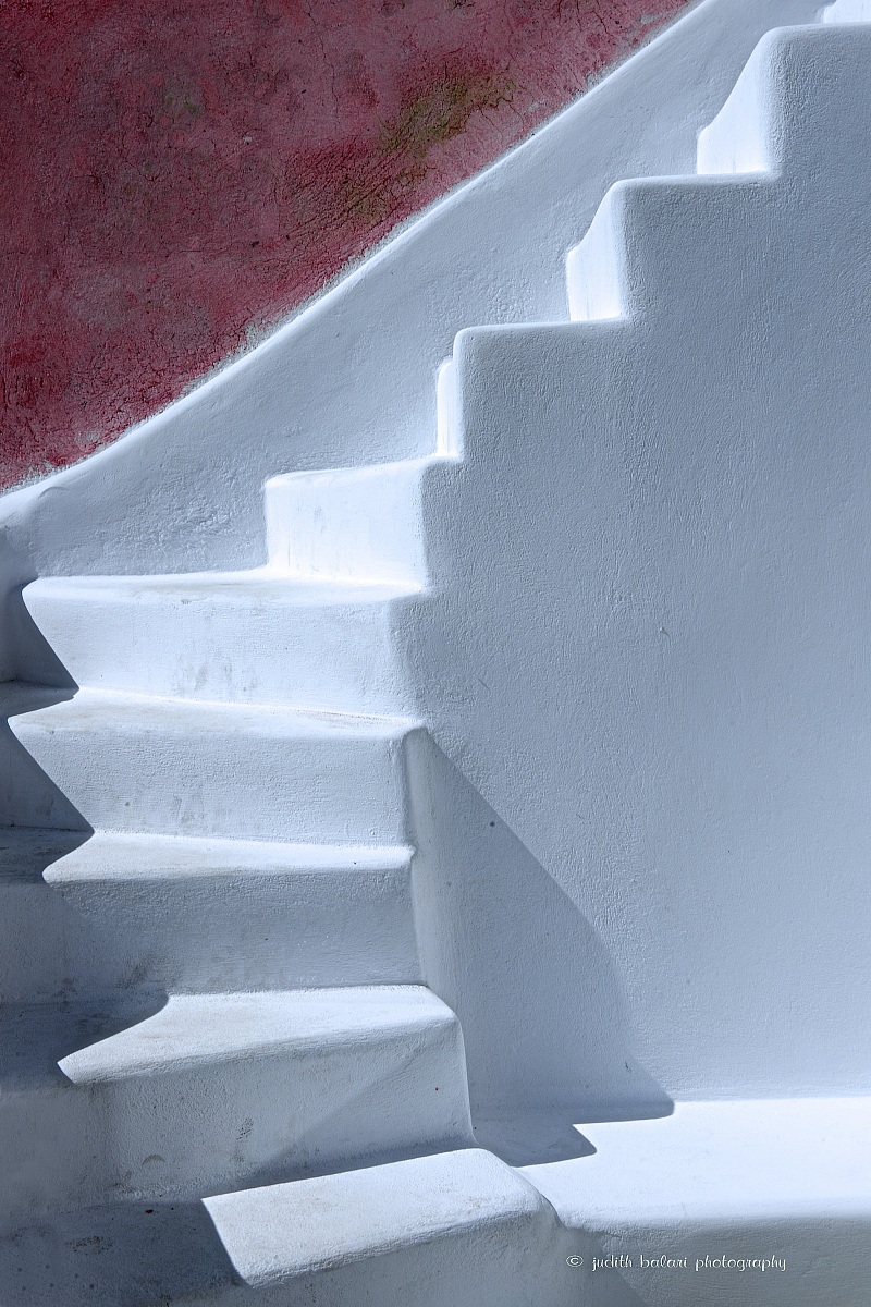 the white stairs