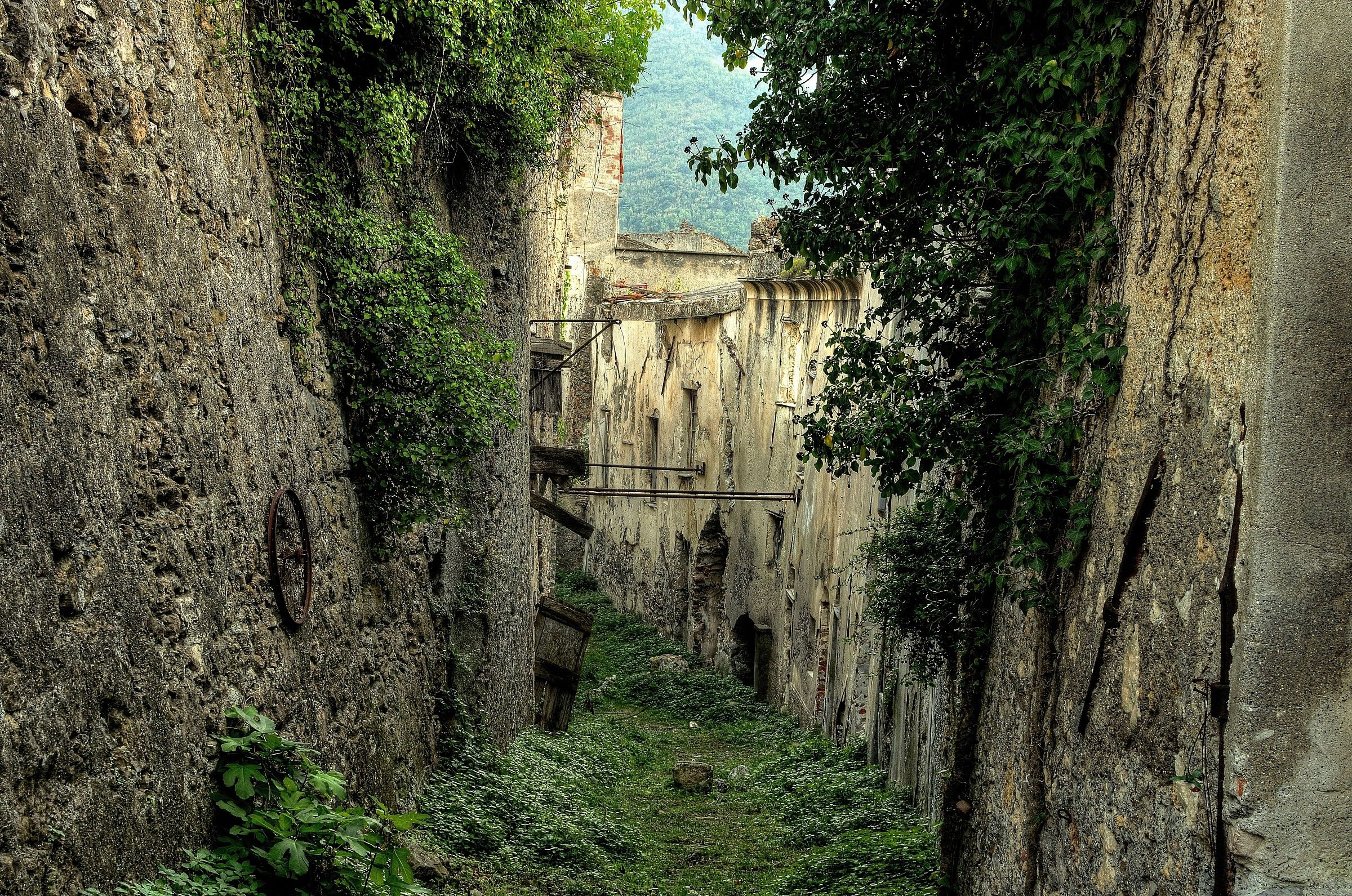 Balestrino SV-ghost town