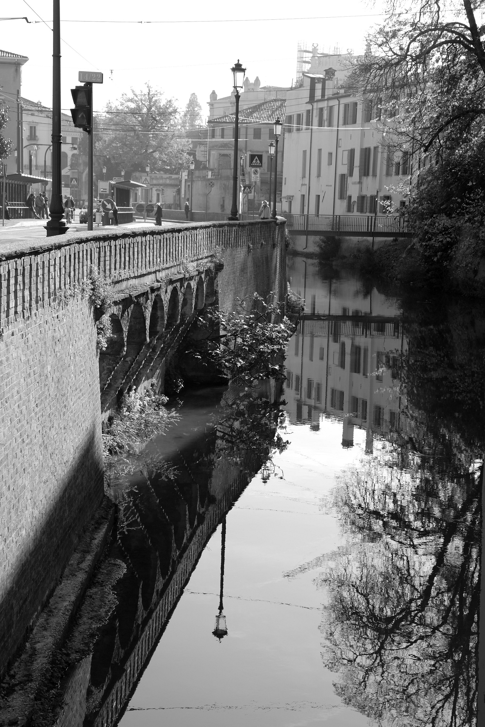 Canale Santa Chiara dal ponte della Morte Padova