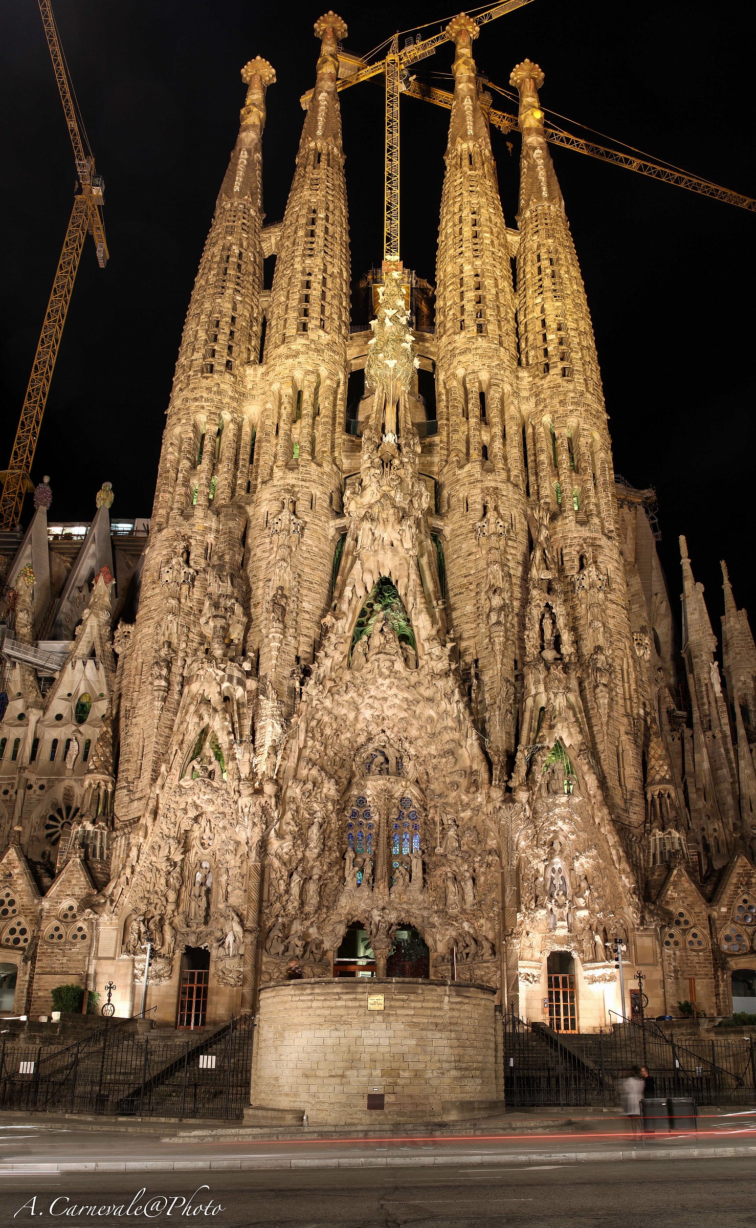 Sagrada familia by night