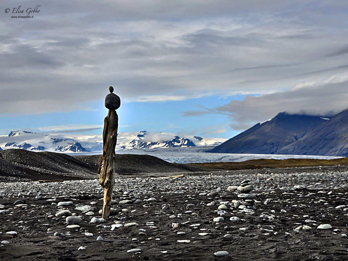 Strange presence Icelandic ...