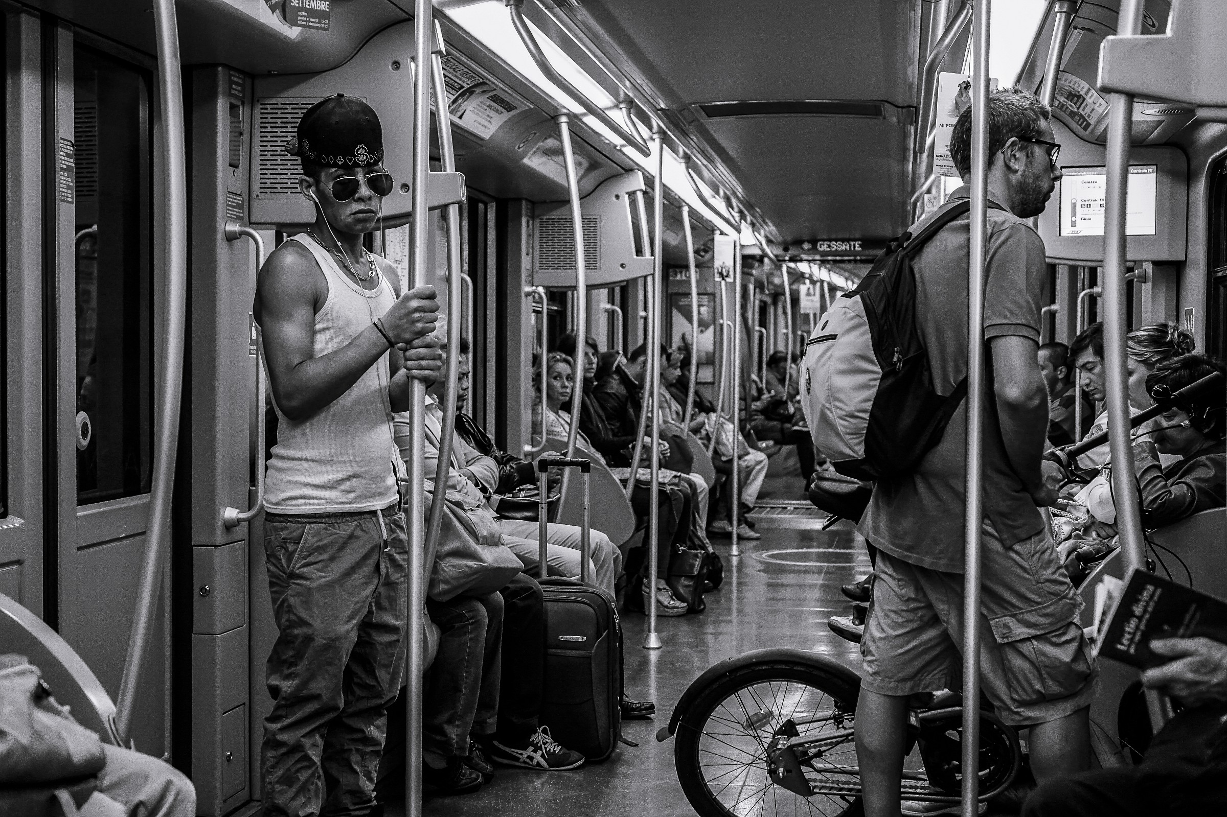 Milan - 7:00 am_Red Subway Line