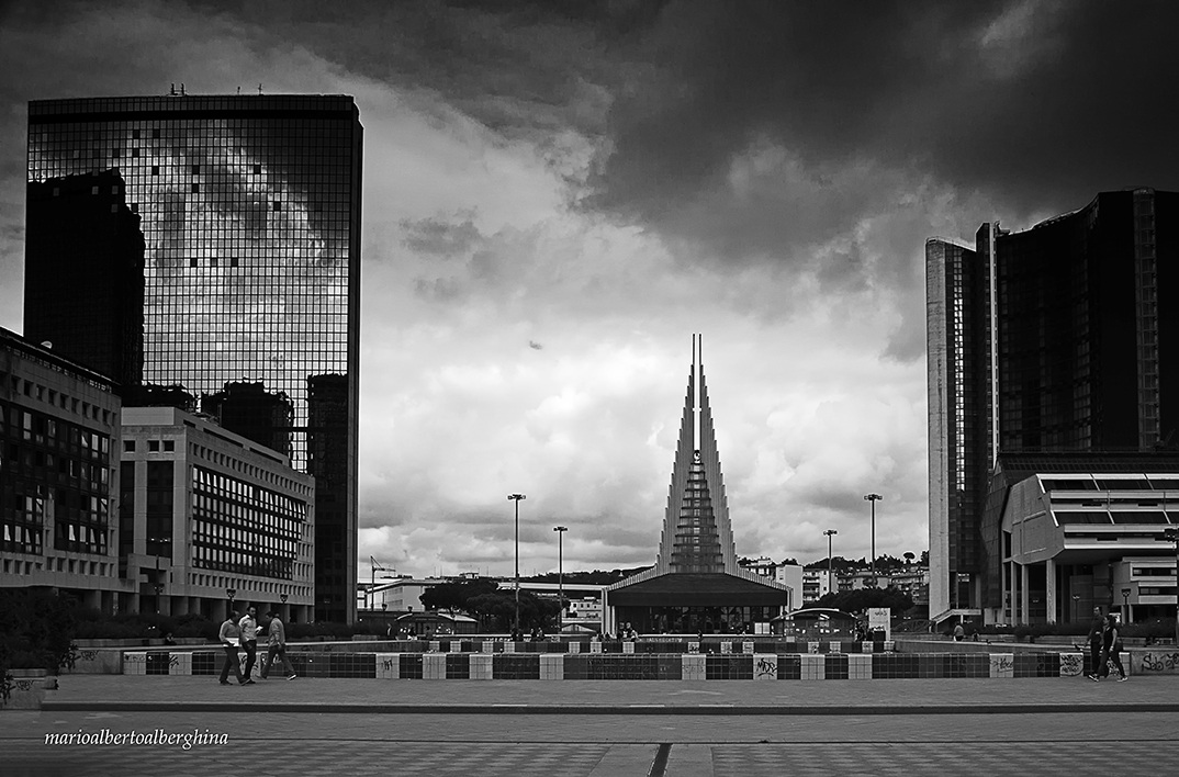 Centro direzionale di Napoli chiesa di San C. Borromeo