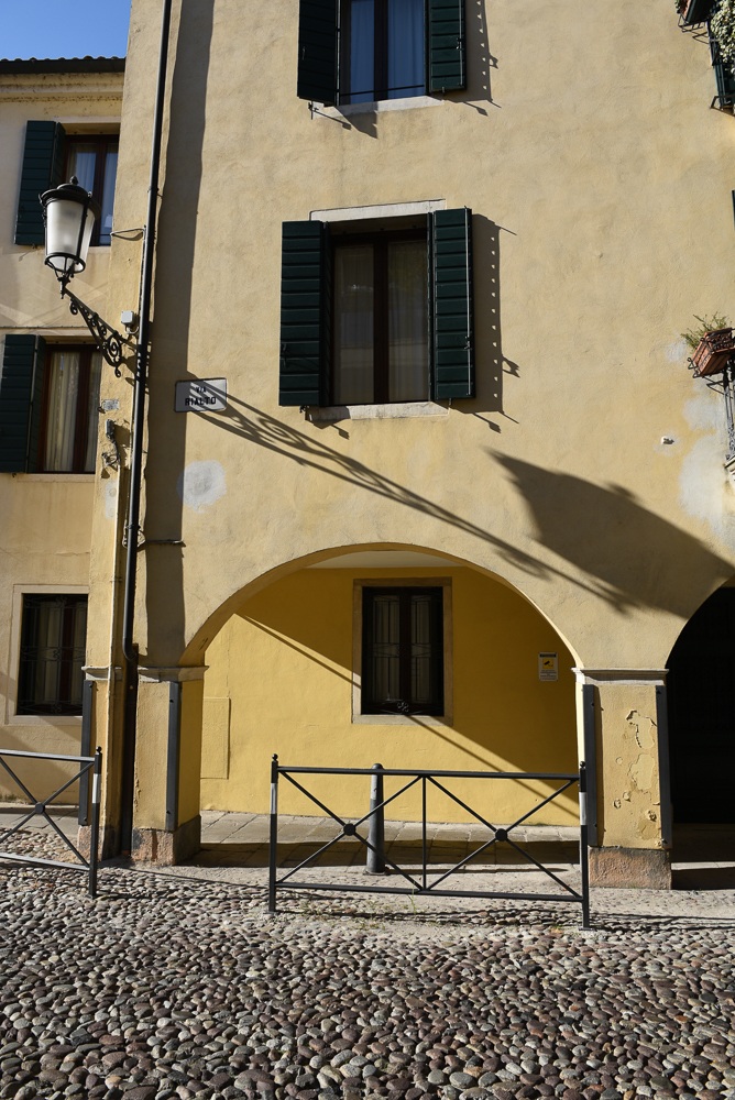 Via Rialto Padova