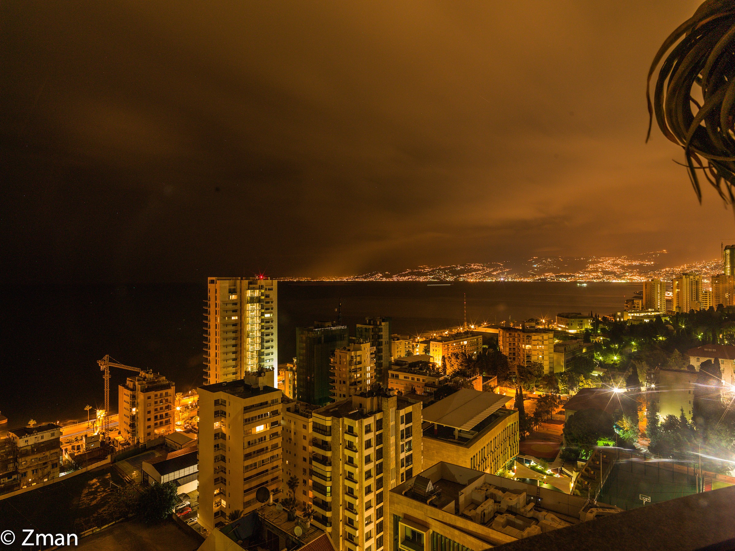 Ras Beirut e Junieh Bay durante la tempesta