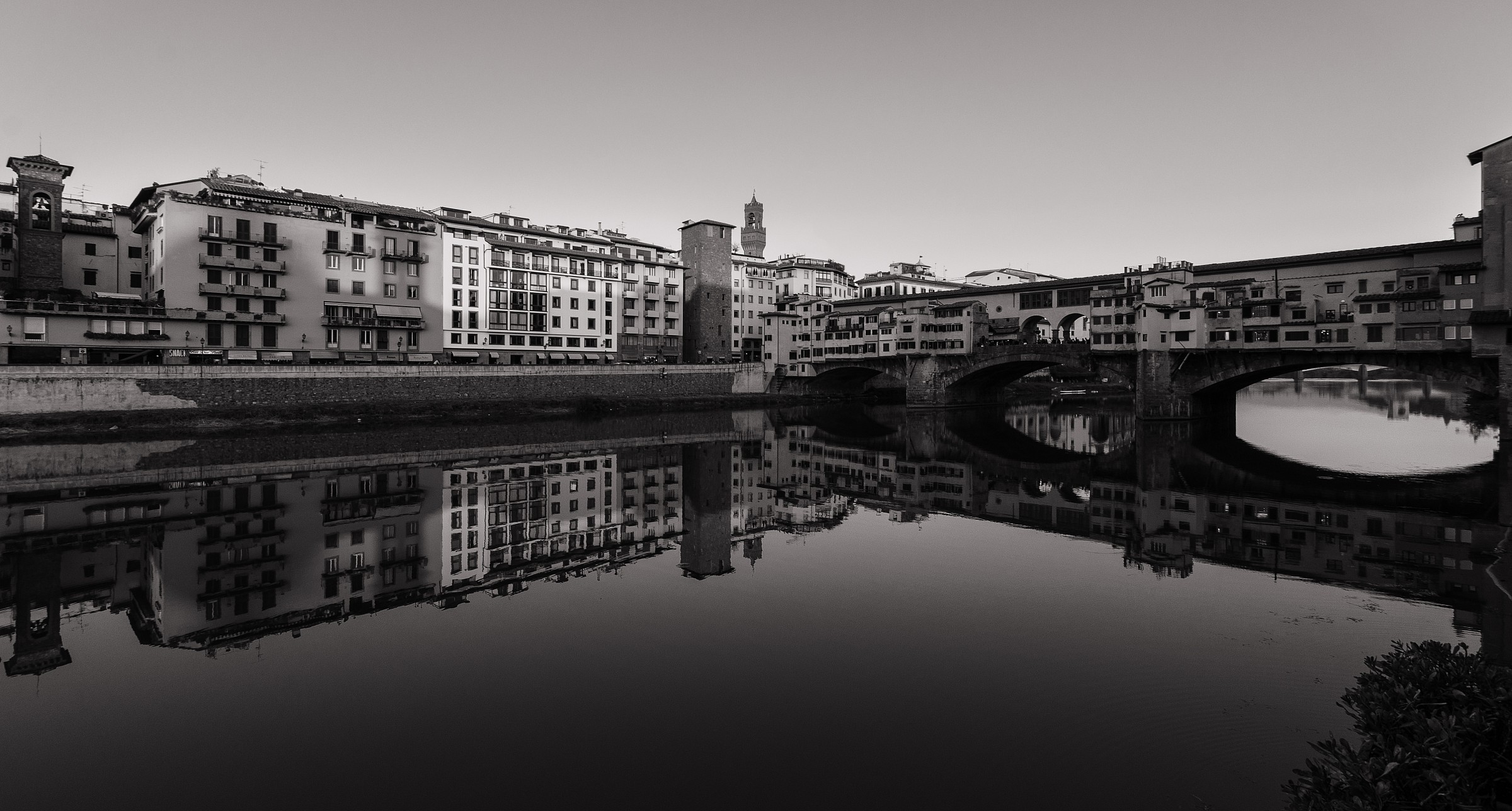 Lungarno Acciaiuoli, Ponte Vecchio - Florence
