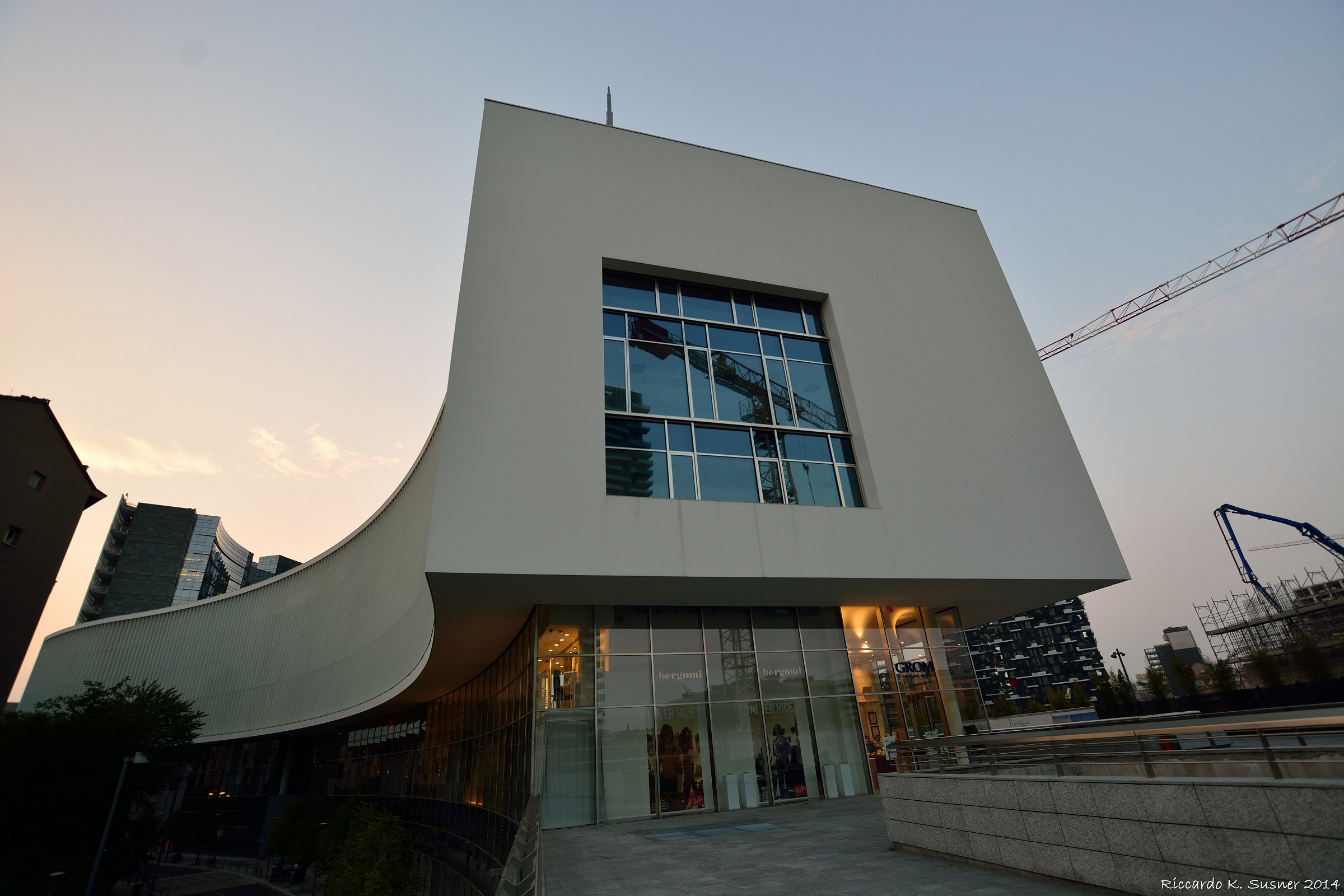 White Palace 10 2014