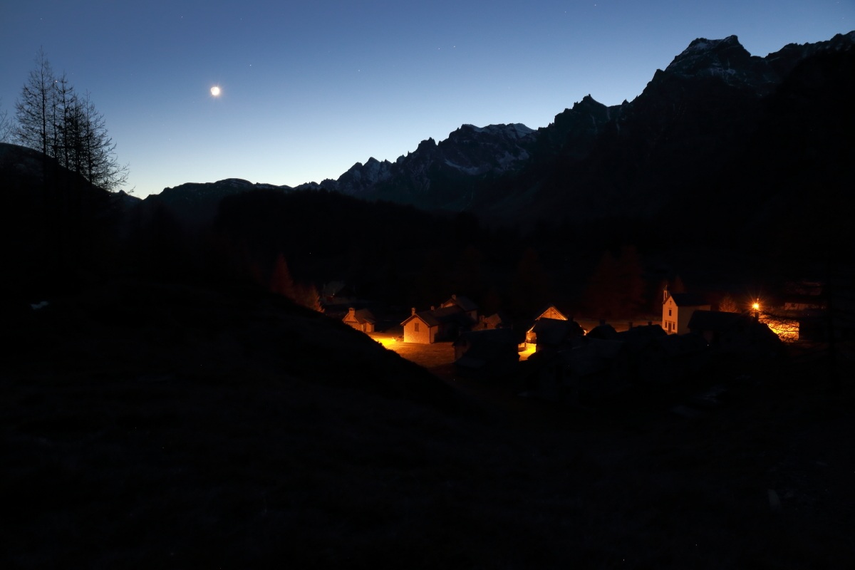 it is evening in Crampiolo